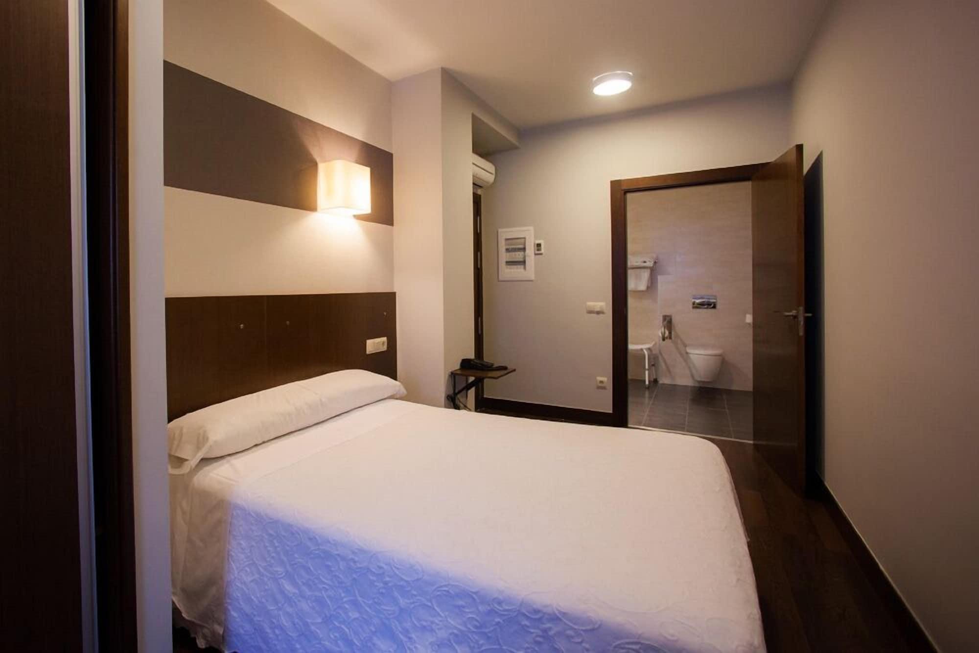 Hotel Sirimiri Більбао Екстер'єр фото