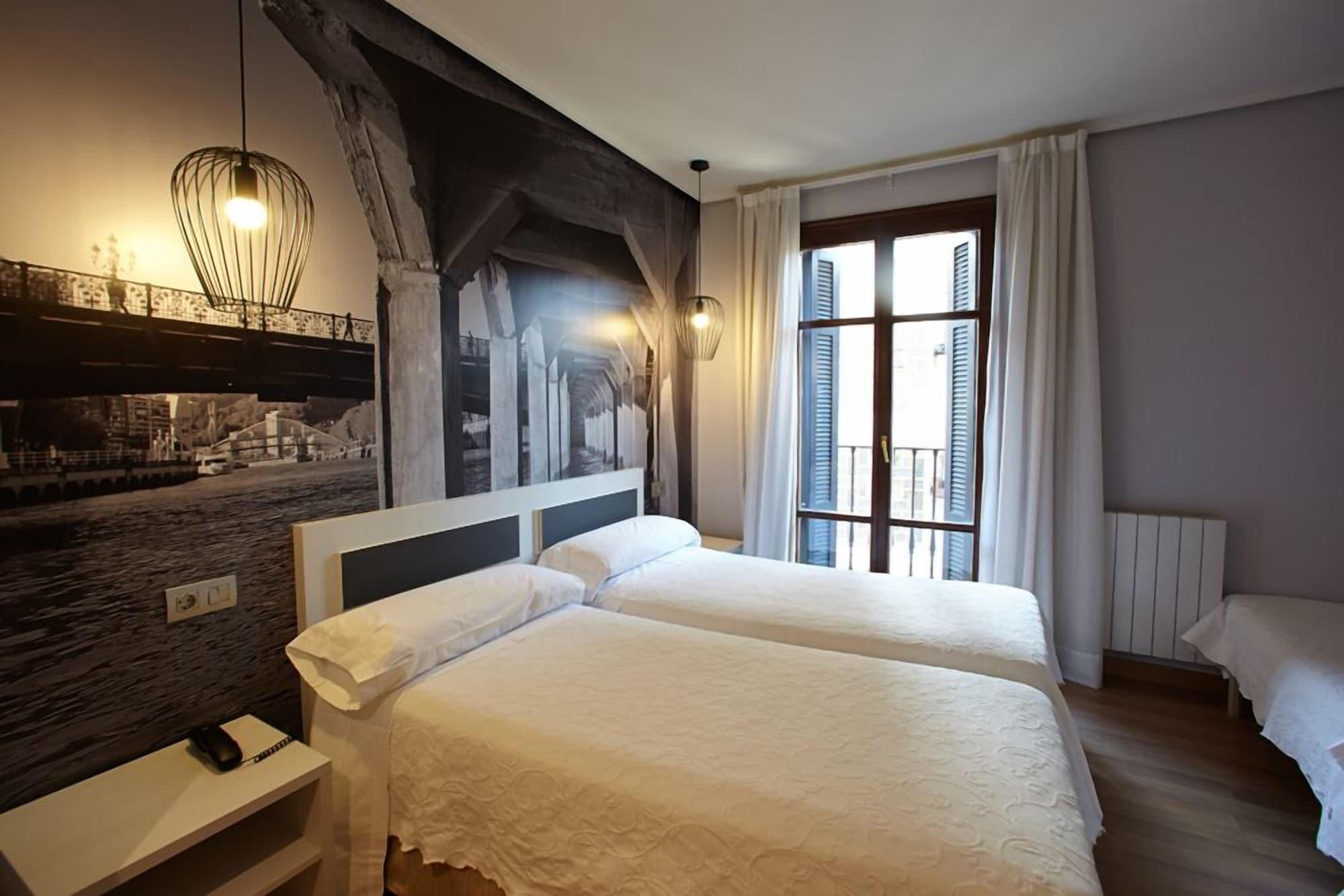 Hotel Sirimiri Більбао Екстер'єр фото