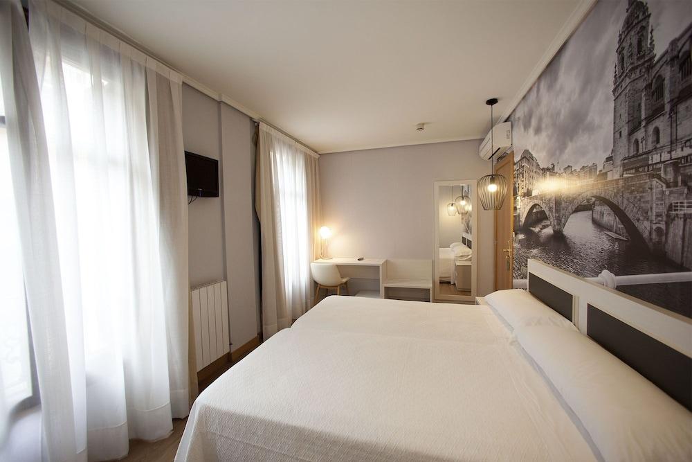 Hotel Sirimiri Більбао Екстер'єр фото