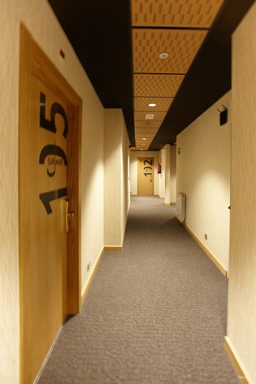 Hotel Sirimiri Більбао Екстер'єр фото